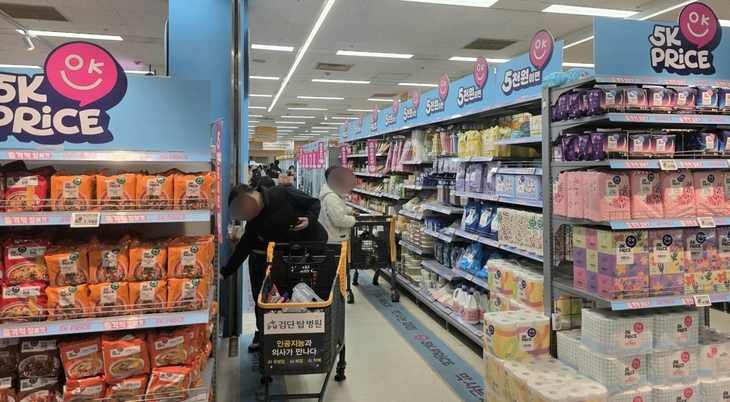 이마트의 초저가 자체 브랜드(PL) 5K 프라이스 통합매장 내부 전경. 사진=이마트