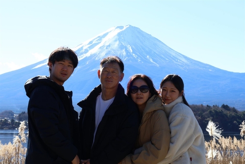 박제원 경륜선수 가족 모두 사이클 국가대표 출신(왼쪽부터 아들 박제원, 아버지 박종현, 어머니 최심미, 딸 박지혜).
