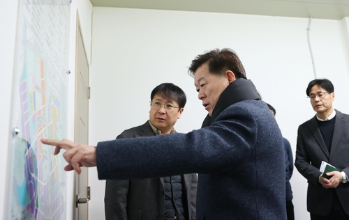 박승원 광명시장 올해 2월 광명시흥 테크노밸리 공사현장 방문
