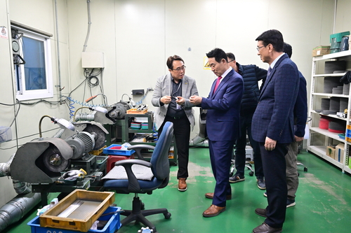 포천시-(재)경기대진테크노파크 23일 선단동 소재 디온리오토모티브㈜-군내면 소재 씨앤에스메디칼㈜ 방문