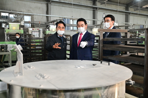 포천시-(재)경기대진테크노파크 23일 선단동 소재 디온리오토모티브㈜-군내면 소재 씨앤에스메디칼㈜ 방문