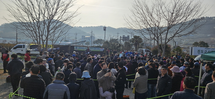 진도군, 제81회 식목일 기념 '나무 나누어주기' 행사 성료