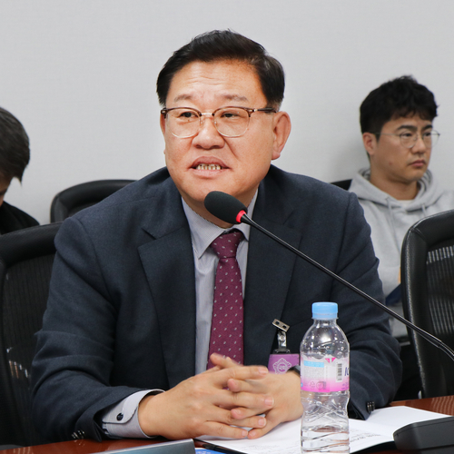 김인구 소형모듈원자로규제연구추진단장이 '제9회 원자력 세미나'에서 발언하고 있다. 사진= 송기우 기자