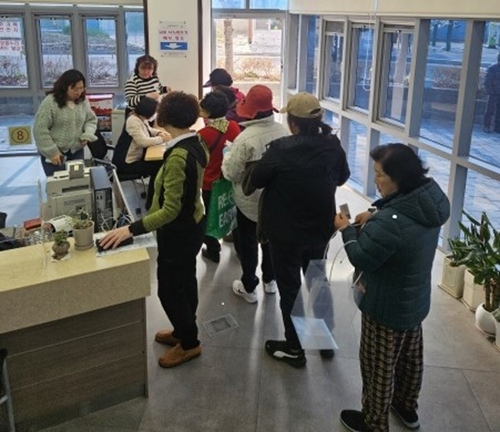 익산시, 시민과 함께한 반려식물 나눠주기 성료