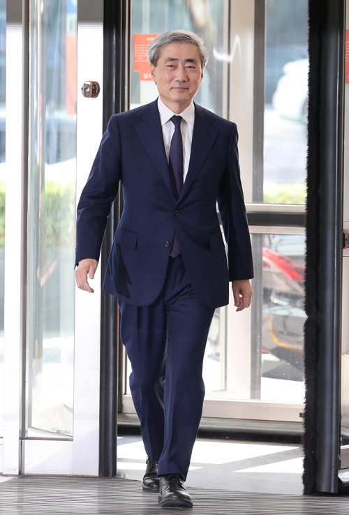 인사청문회 준비사무실 출근하는 신현송 후보자