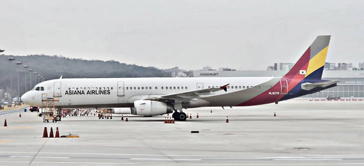 김포국제공항에 주기된 아시아나항공 여객기. 사진-박규빈 기자
