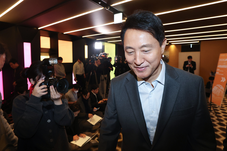 지방선거 후보 공천등록 관련 입장 밝히고 자리 떠나는 오세훈 시장