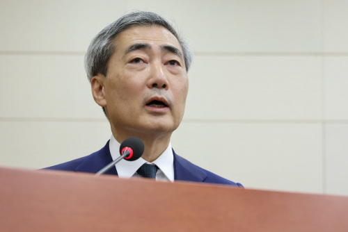 “은행이 발행하면 수익도 은행이?”…원화 코인, 계속되는 질문