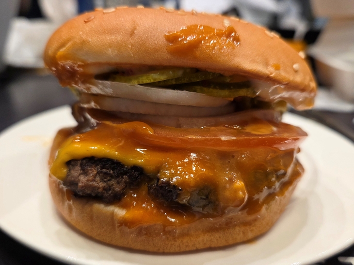 맘스터치 '매직풍 비프버거'