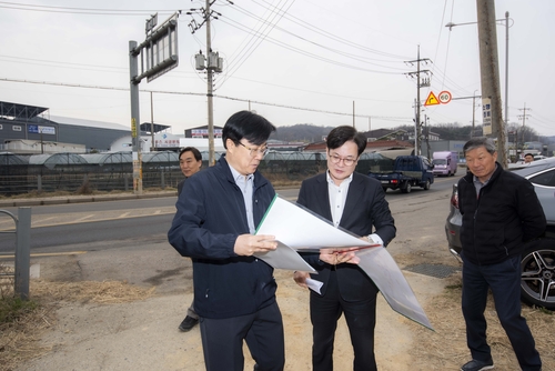 김병수 김포시장 3월30일 김포파주고속도로와 지방도355호선 고정교차로 구간 등 주요 도로 건설공사 현장 점검