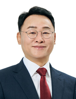 국민의힘 정성철 해운대구청장 예비후보가 2일 해운대 시외버스터미널 퇴거 문제를 두고 “구청장이 앞장서 해결해야 한다