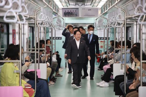 주광덕 남양주시장 2025년 5월1일 마석-상봉 셔틀열차 운행점검