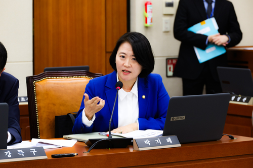 박지혜 더불어민주당 의원이 지난 13일 열린 국회 기후위기 특별위원회 전체회의에서 발언하고 있다. 사진= 박지혜 의원실