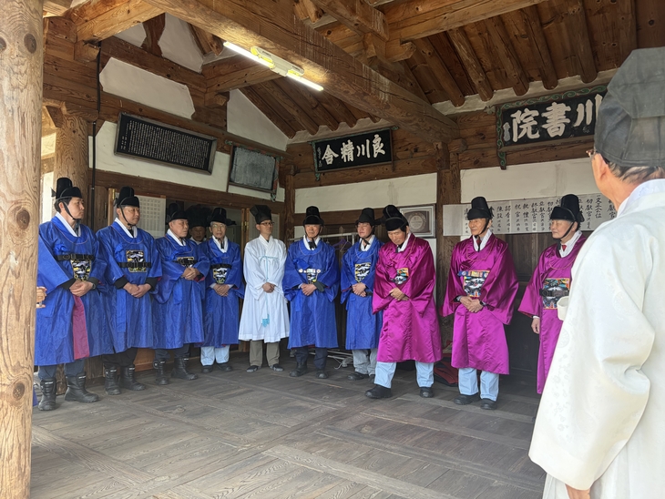 군위 양천서원 향사