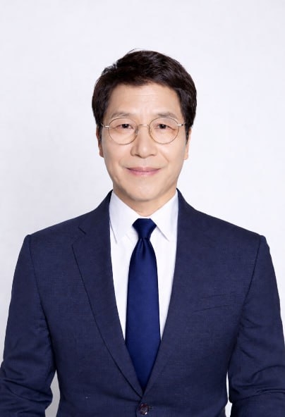 이용기, “교육현장에 민주주의 구조 도입
