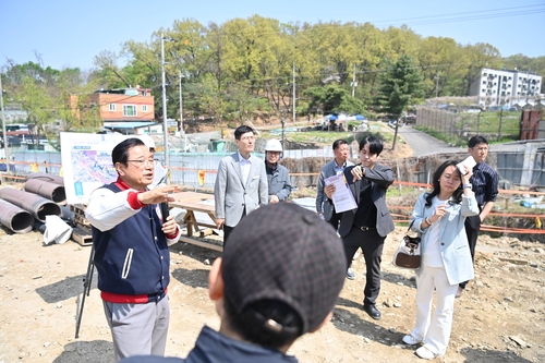 하남시민관협치위원회-주민대표 15일 미사-위례지구 공공시설 신축 현장 점검