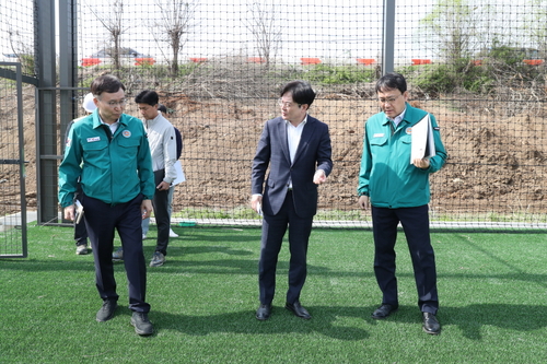 김경수 김포시장 14일 고촌 신곡축구장 조성 추진 현황 점검