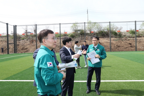 김경수 김포시장 14일 고촌 신곡축구장 조성 추진 현황 점검
