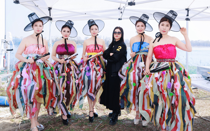 국제대 문화예술콘텐츠학과 학생들이 '오성강변축제' 갈라쇼 뮤대에 참석했다. (사진=26학번 구성완 작가)