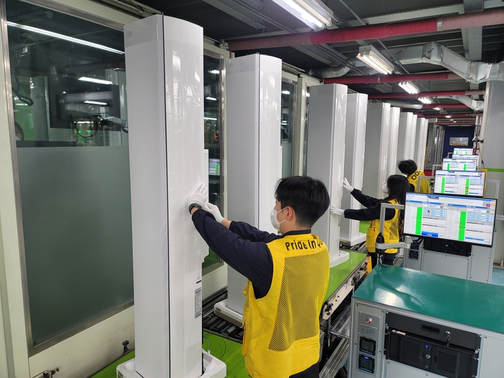 에어컨 생산라인 풀가동 중인 삼성전자 광주사업장.