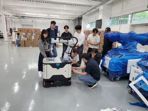 안산시 2025년 6월19일 로봇직업교육센터에서 로봇 제어 기법 교육 진행