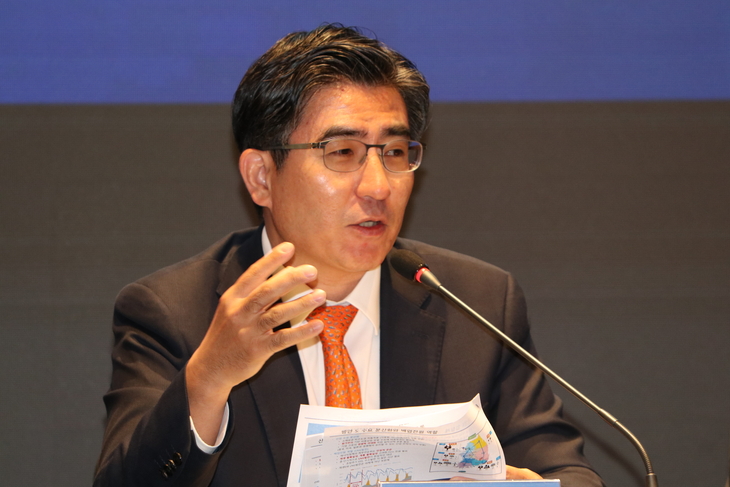 박진표 법무법인 태평양 변호사가 '제9회서울에너지포럼' 패널토론에서 발언하고 있다 사진= 유병욱 기자