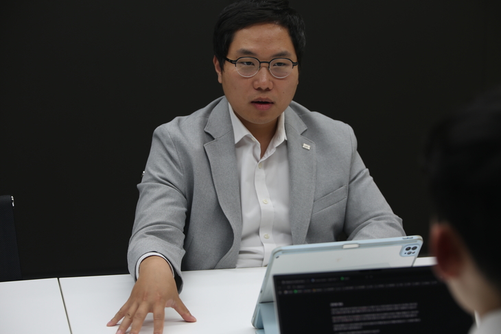 22일 서울 중구 미래에셋자산운용 본사에서 에너지경제신문과 인터뷰하고 있는 정의현 운용본부장 [사진=미래에셋자산운용]