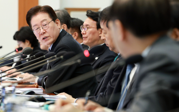 질문하는 이재명 대통령