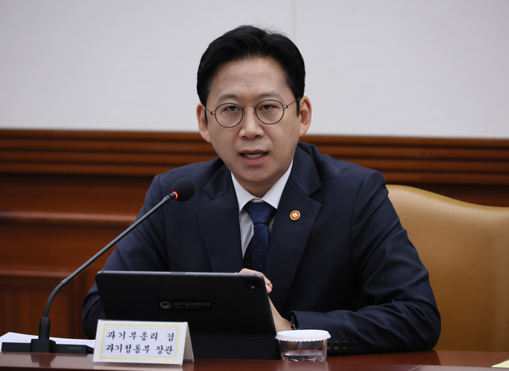 발언하는 배경훈 부총리