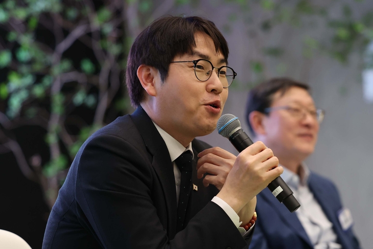 AI혁신위원회, 발언하는 하정우 AI미래기획수석