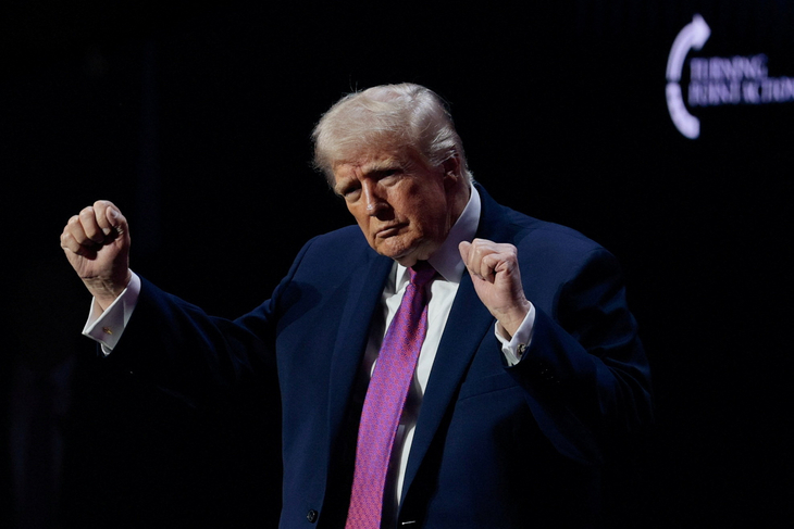 호르무즈 해협 열렸다는데…트럼프·이란은 ‘딴소리’