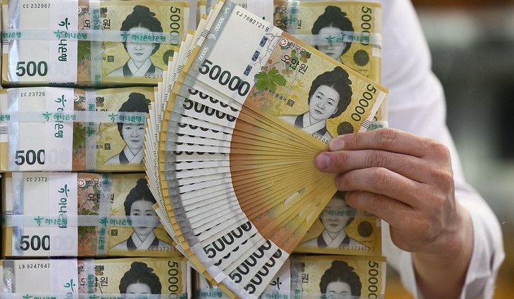 “목돈, 투자로 간다”...1억 이하 정기예금, 6년 반 만에 최소