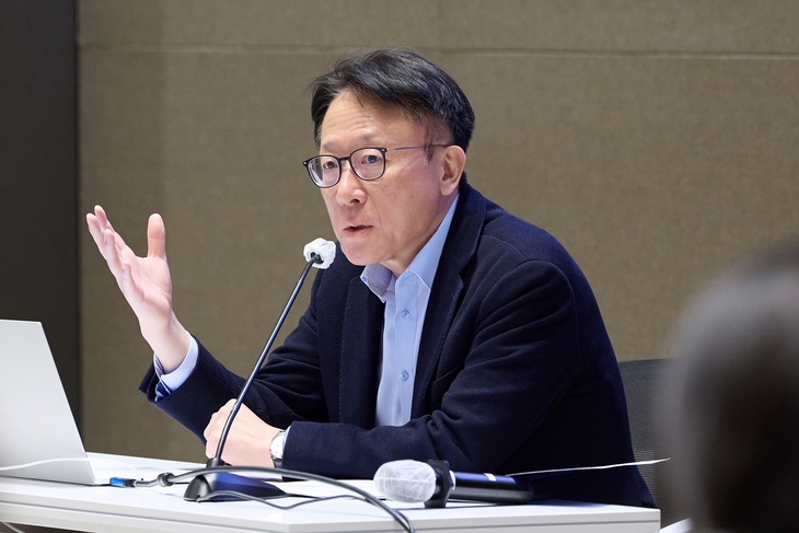 ‘떠나는 비둘기’ 신성환 금통위원...“지금은 금리 인하 논하기 부담”