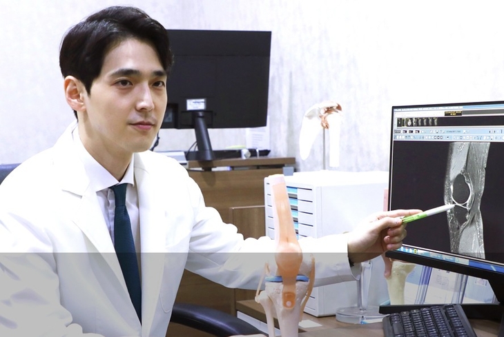 바른세상병원 관절센터 유건웅 원장