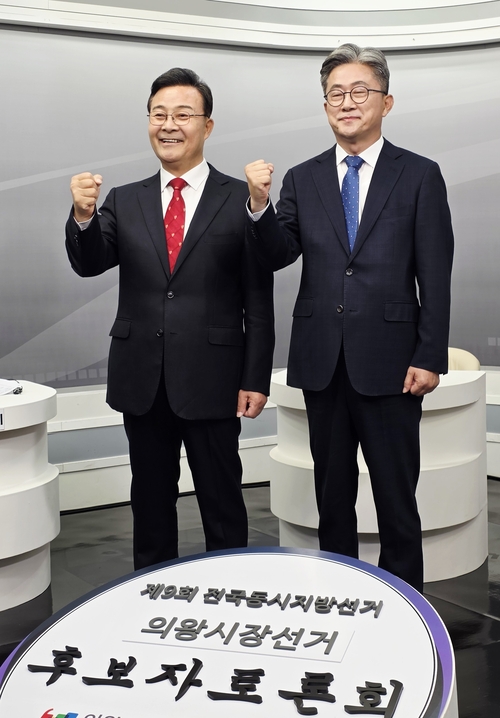 김성제 국민의힘 의왕시장 후보-정순욱 더불어민주당 의왕시장 후보(오른쪽)