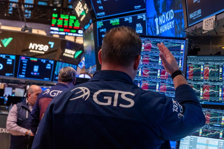 US-DOW-JONES-AVERAGE-CLOSES-OVER-600-POINTS-HIGHER