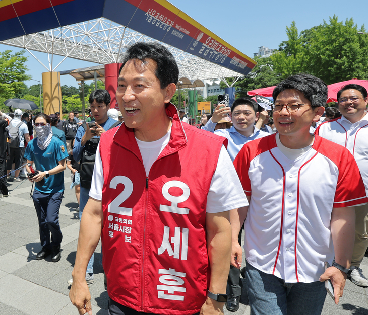 야구팬들 만나는 오세훈 후보