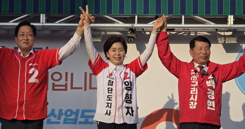 국민의힘 김선교 국회의원-양향자 경기도자사 후보-백경현 구리시장 후보(왼쪽부터) 구리 갈매동 합동유세