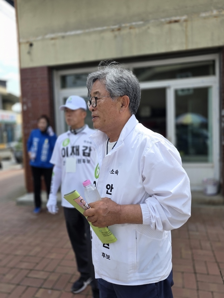 안동 농촌을 지켜온 35년, 이재갑 안동시의원 '전국 첫 10선' 금자탑