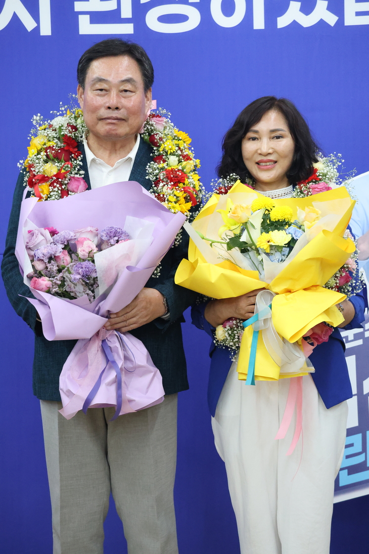 김산 무안군수 3선 성공…주청사 사수·RE100 국가산단 추진 탄력