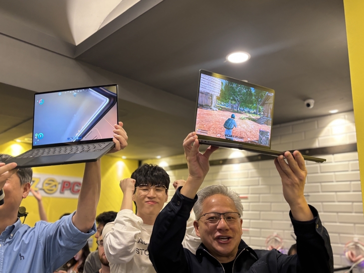 젠슨황 노트북