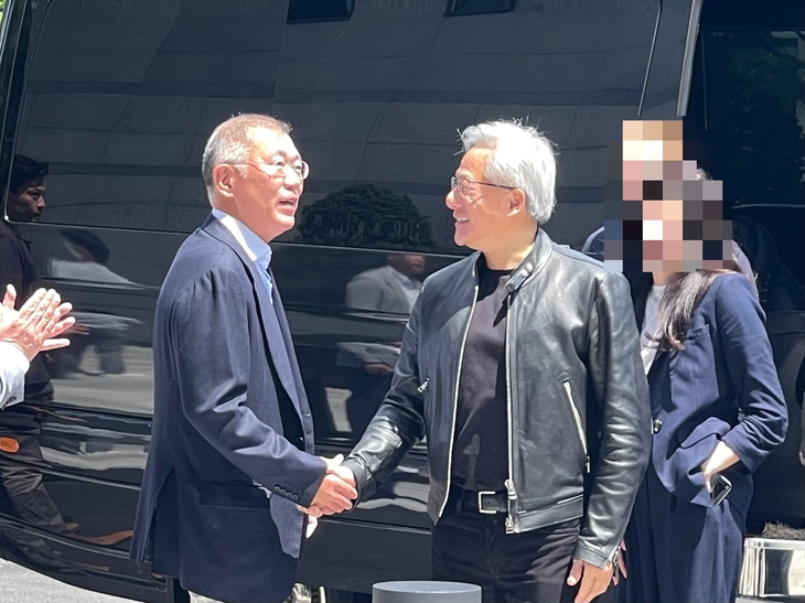 정의선 “새만금 AI밸리 투자 어떻냐”, 젠슨 황 “엔비디아 데이터센터 짓으면 기쁠 것”