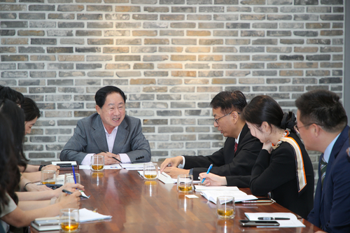 주광덕 남양주시장-장펑쥐 중국 장쑤성 창저우시 부시장 15일 차담