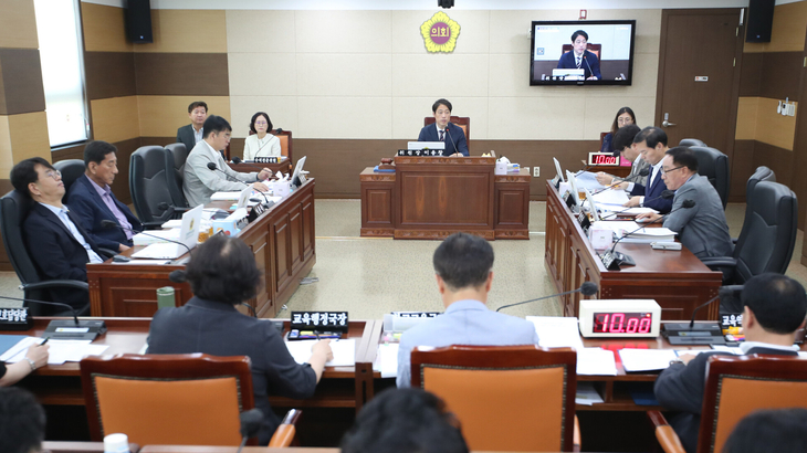 인천시의회 교육위는 제310회 정례회에서 안건 50건 심사·청취했다. 제공=인천시의회