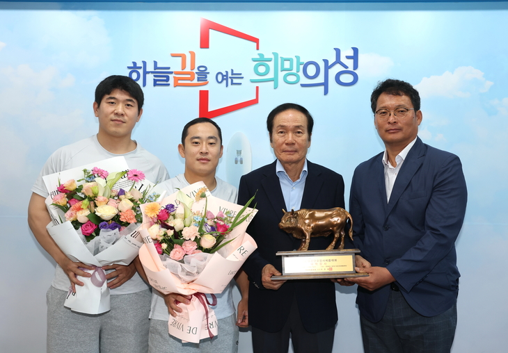 의성군청 윤필재, 보은단오장사씨름대회 태백장사 등극