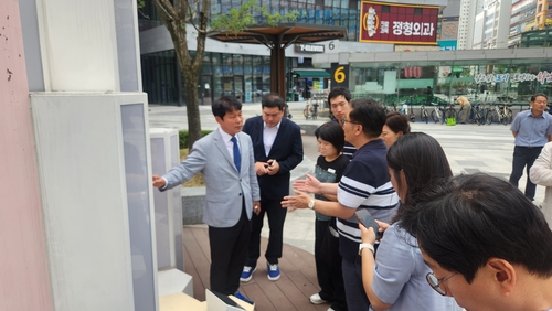 정병용-정혜영-오승철-최승-신선호-김어진 민주당 하남시의회 의원 당선인 22일 미사문화의거리 현장점검