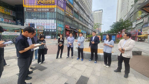 정병용-정혜영-오승철-최승-신선호-김어진 민주당 하남시의회 의원 당선인 22일 미사문화의거리 현장점검