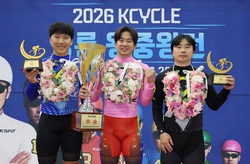2026년 KCYCLE 경륜 왕중왕전 급별 우승자- 왼쪽부터 선발급 이승원, 특선급 정종진, 우수급 유성철