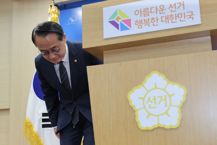 선관위 “투표지 부족사태 책임통감”…파장 일파만파
