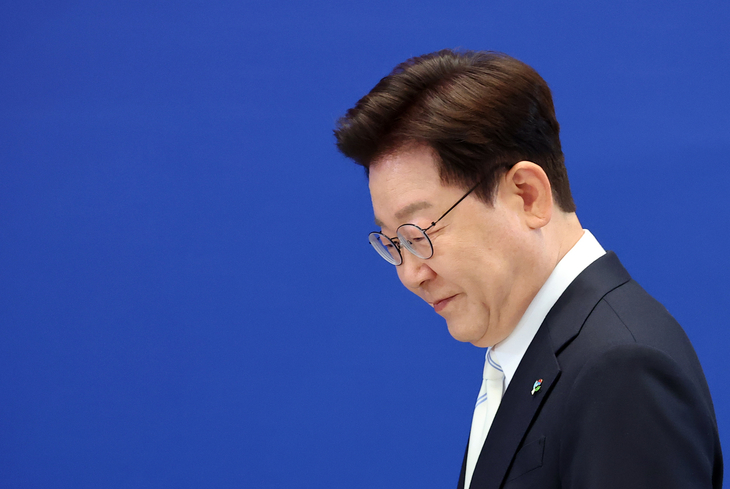 이재명 대통령, 취임 1주년 기자회견 입장